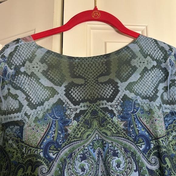 One World Tunic - Picture 4 of 4